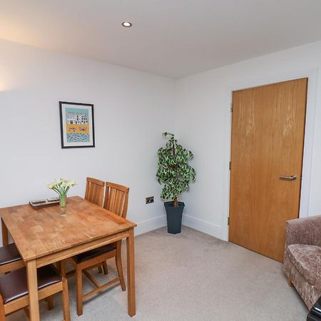 Apartamento Above & Beyond Whitby Exterior foto