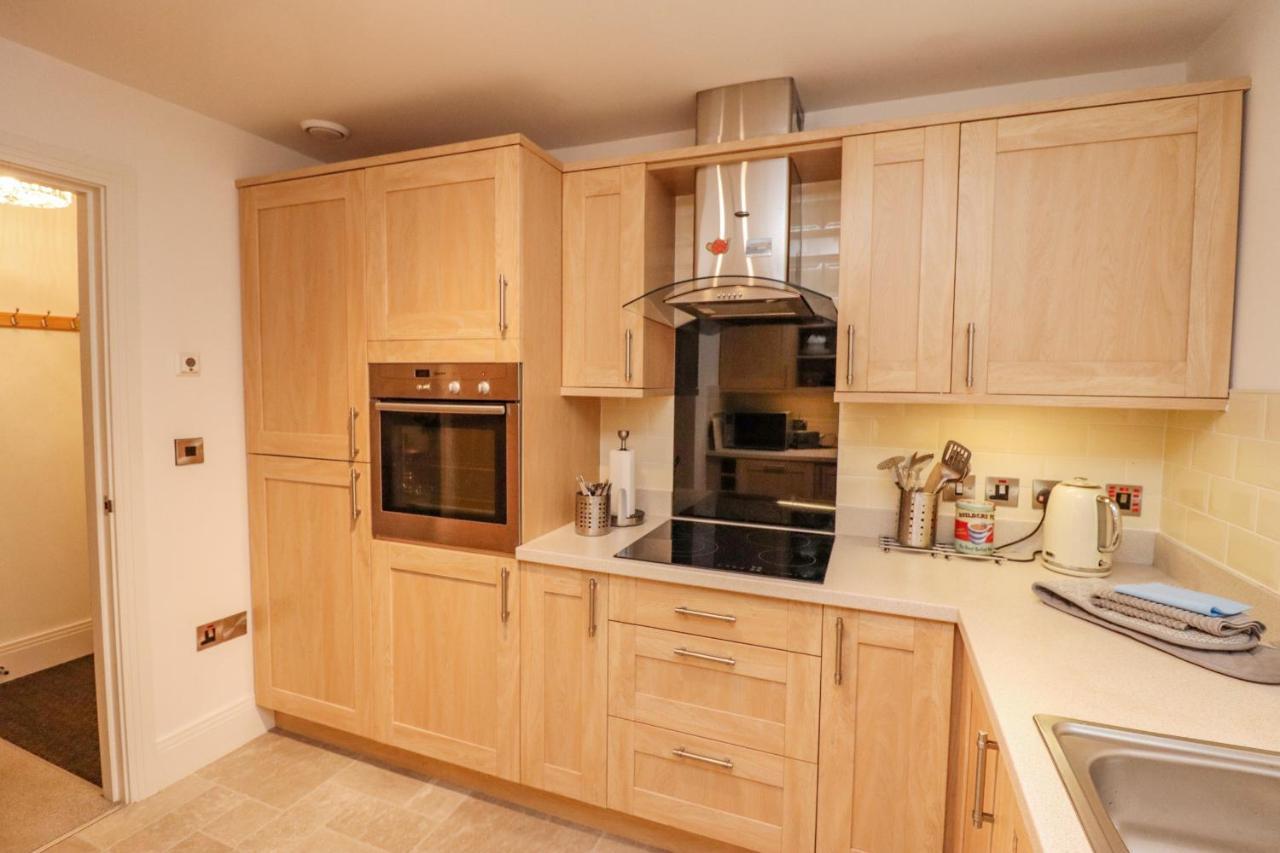 Apartamento Above & Beyond Whitby Exterior foto