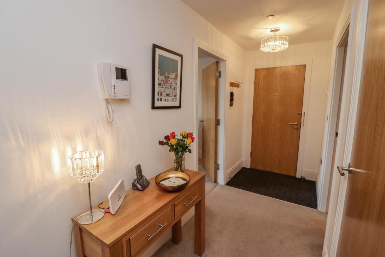 Apartamento Above & Beyond Whitby Exterior foto
